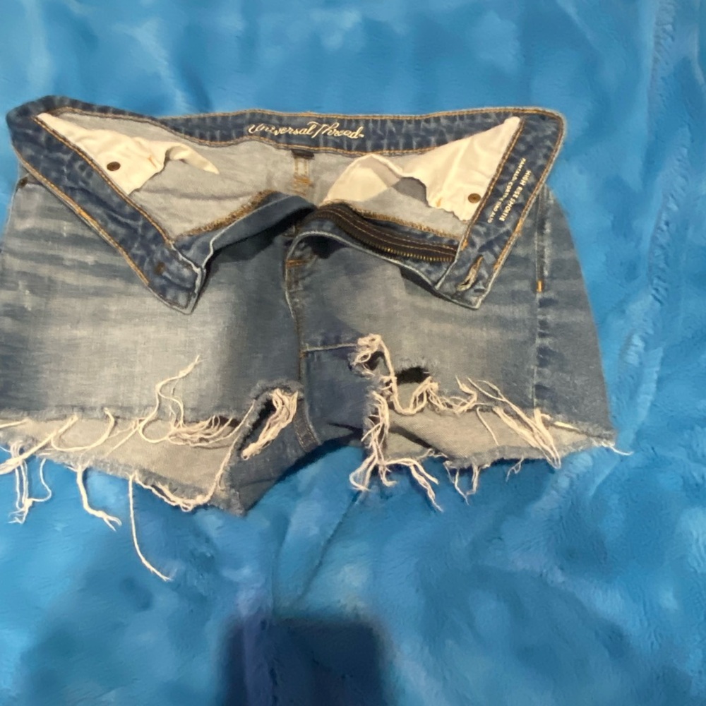 Universal Thread Blue Denim Shorts high rise